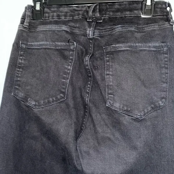 Good American black good waist crop jeans 12/31‎ - Image 4