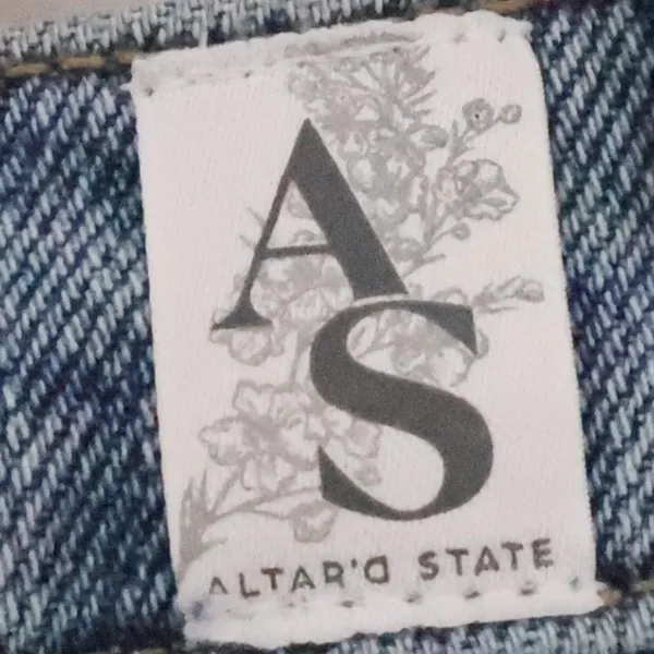 Altar'd State Distressed Denim Shorts‎ Womens Size M Blue Medium Wash Raw Hem - Image 4