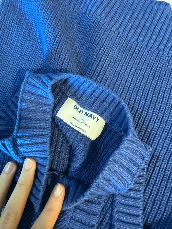 Old Navy Sweater tank - Image 3