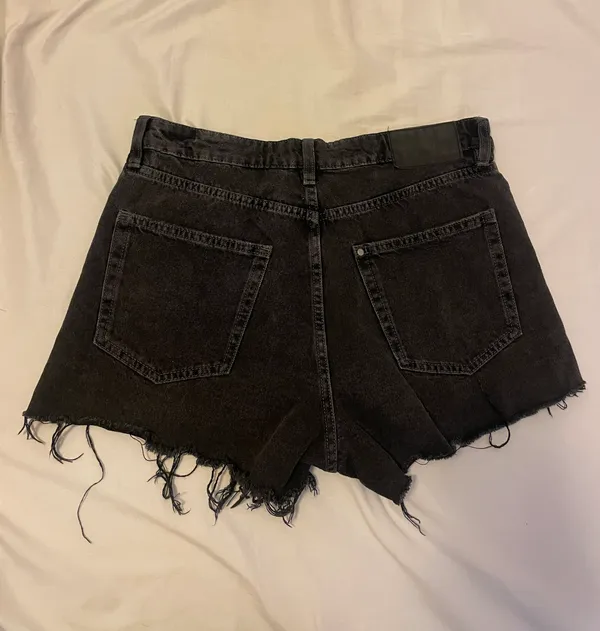 H&M Black Jean Shorts - Image 3
