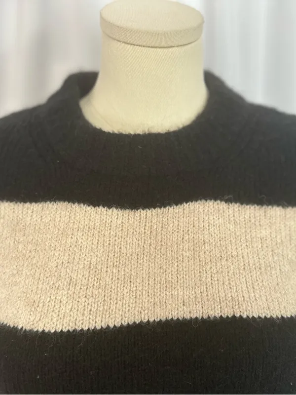 Magaschoni Striped Sweater Black Beige Alpaca Blend Cozy Soft Size M (1271) - Image 7