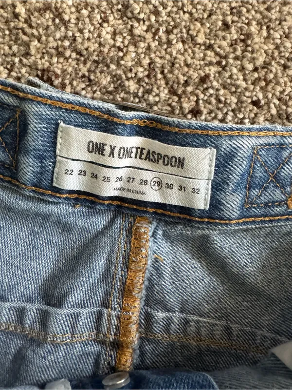 One Teaspoon Distressed Denim Women's Shorts - Blue - Image 6