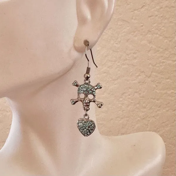 Blue skull and heart rhinestone drop earrings - Image 4