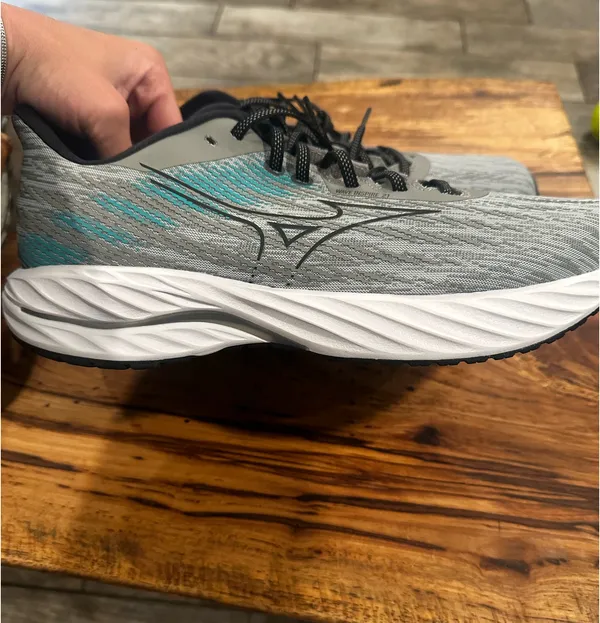 Men’s Mizuno Shoes Wave inspire Running shoes - Image 3