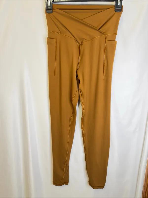 OFFLINE By Aerie Real Me High Waisted Crossover Leggings Size Medium - Image 5