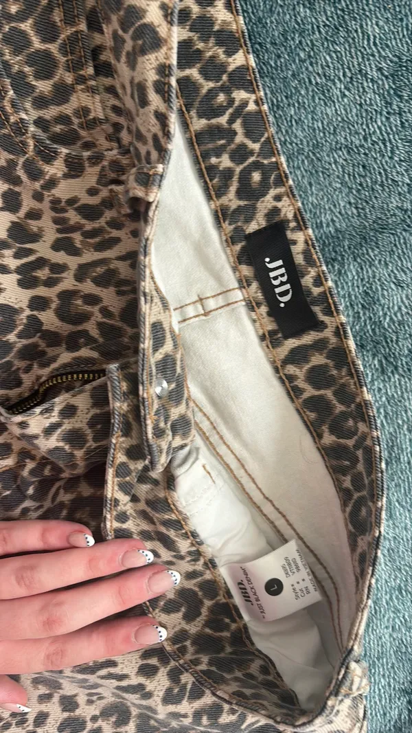 JBD Jeans boutique cheetah print mini skirt - Image 2