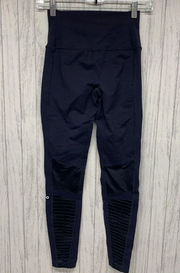 Womens Size S Alo Yoga Navy Blue Moto Leggings EUC - Image 3