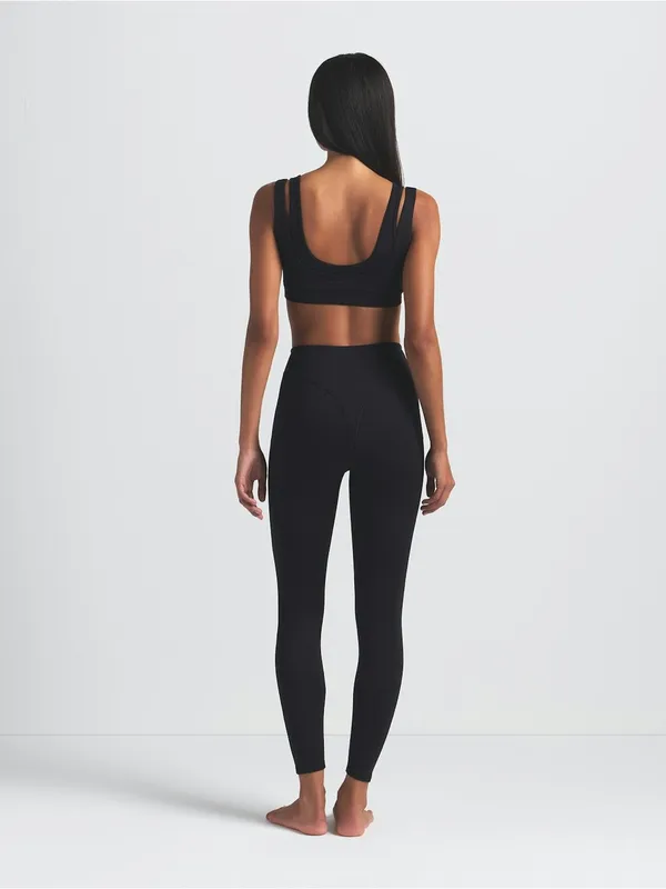 Nike x Skims (G23) MATTE V-Panel Legging 26 inches | Color Obsidian | Size S - Image 5