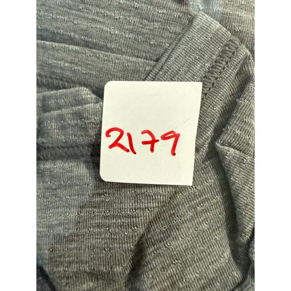 Lululemon Grey Long Sleeve Mesh Back Tulip‎ Hem Cropped Yoga Top Size 6 - Image 6