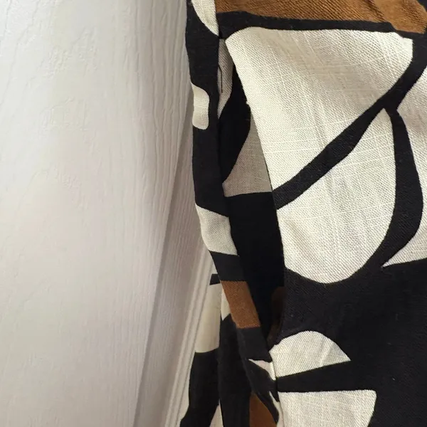 Audrey Parks X Francesca’s Brown And Black Floral‎ Jumpsuit Size Medium - Image 5