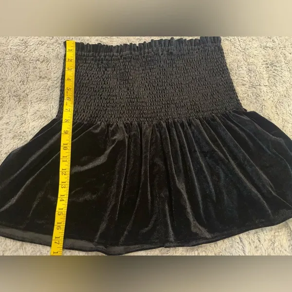 Zara Velvet Black Skirt Size Size L - Image 3