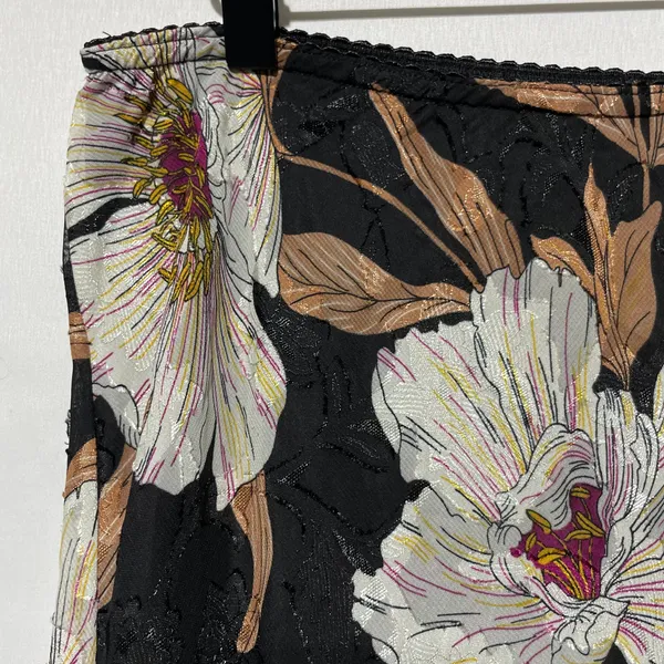 Band of Gypsies Collective Floral Print Midi Slip Skirt Rho Black Cream Size Large - Image 9