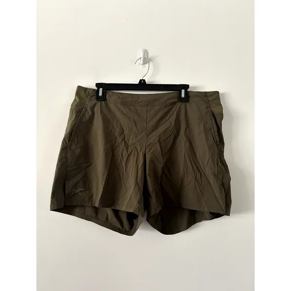 Arc'Teryx Green Women's Taema Outdoor Gorpcore Athletic Shorts Size XL - Image 2