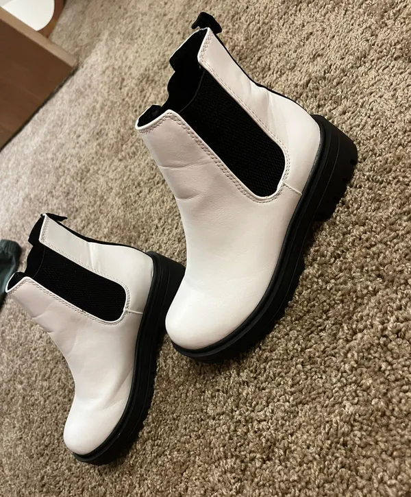 SheIn white booties - Image 4