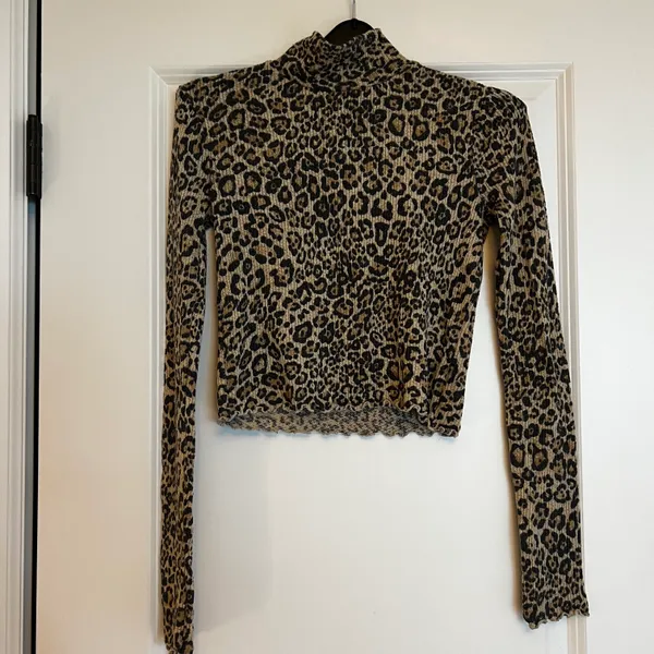 Out From Under Womens Leopard Print Long Sleeve Turtleneck - Image 6