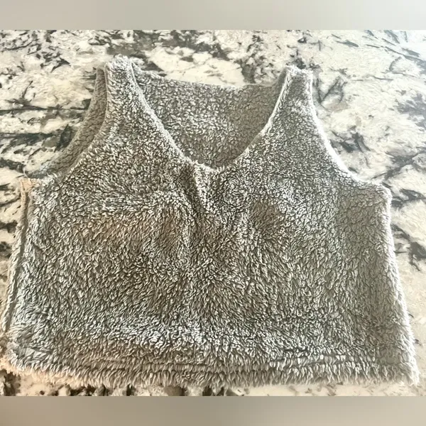 Womens Sexy Warm Fuzzy Fleece Cropped Lounge Two- Piece Set Size Small 🩶🩶 - Image 7