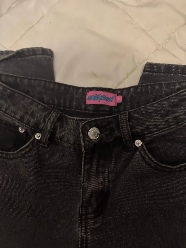 Edikted Low-Rise Jeans  - Image 3