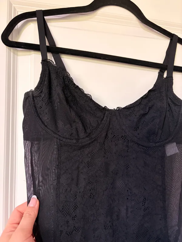 Hollister Laced black top - Image 2