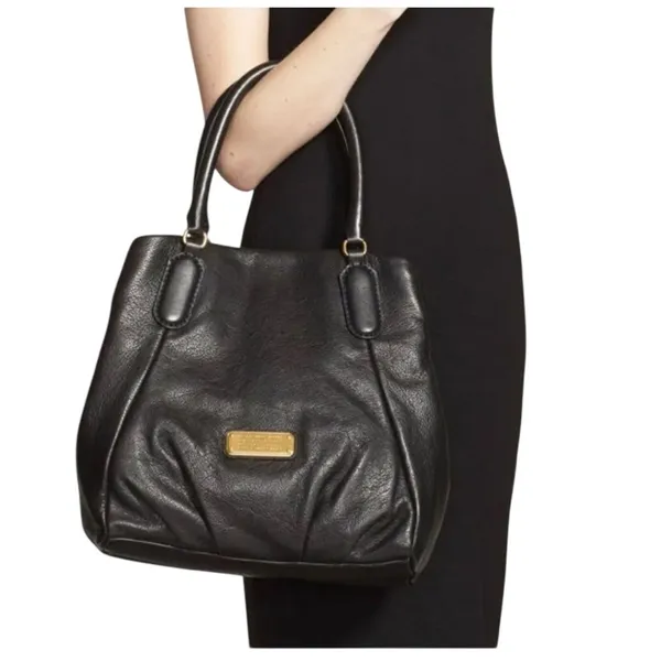 MARC By MARC JACOBS Classic Q Fran Cow Leather Handbag Black Timeless Satchel - Image 3