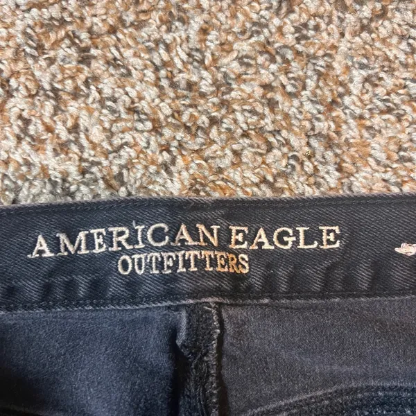 American Eagle Mom Jeans‎ Black Distressed Ripped Denim Womens Size 4 Regular - Image 2