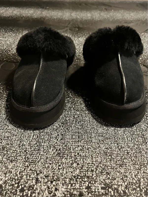 Womens sz6 UGG Disquette Platform Slippers Black Suede Shearling Fur Slides - Image 3