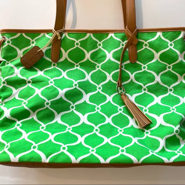 🆕 NWOT Lucy Buffett’s Lulu’s Printed Tote Bag - Image 3