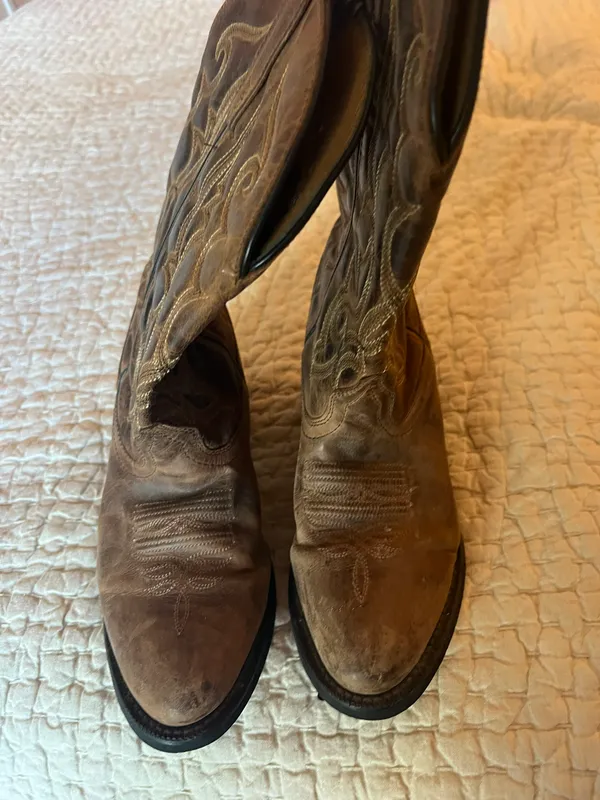 Brown Cowboy Boots Size 7 - Image 2