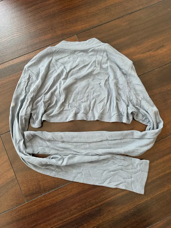 Alo Yoga Thrill Seeker Shrug - Image 4