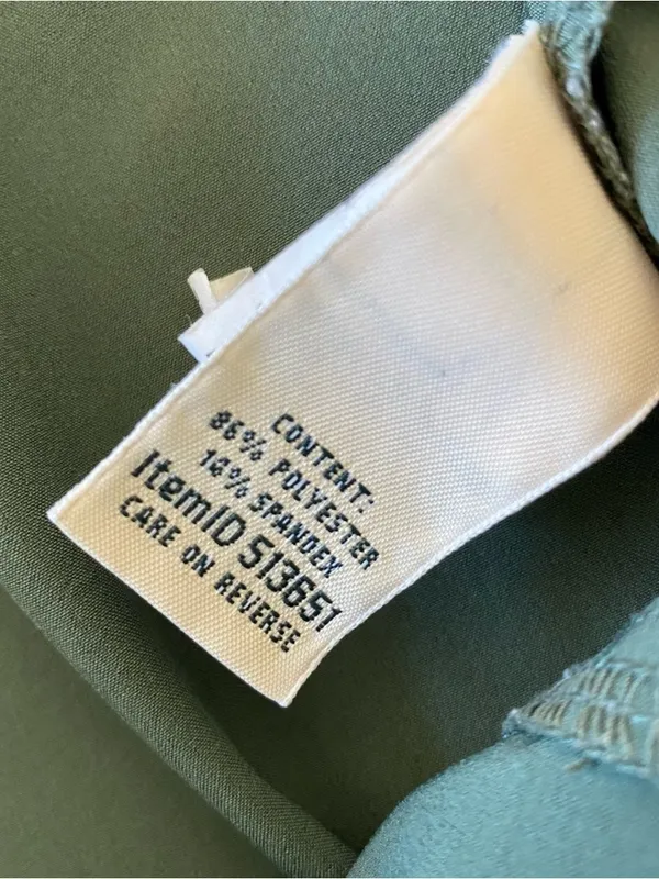 L.L. BEAN Capri Hiking Pants - Image 4