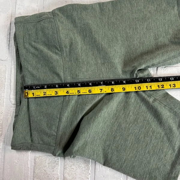Outdoor Voices Bike Shorts Women Small Green CloudKnit Compression Zip Pocket 7" - Image 11