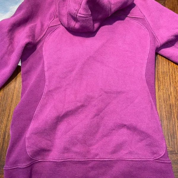 Woman’s size 4 lululemon full zip scuba - Image 4
