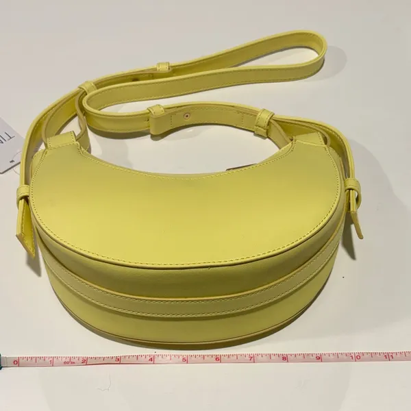 Time and Tru Lemon Crossbody Bag - Image 3