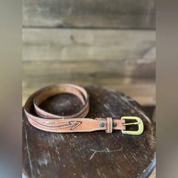 Vintage Jordache Genuine Leather Belt USA Made Arrow Stitch Brass Buckle 30 - Image 5