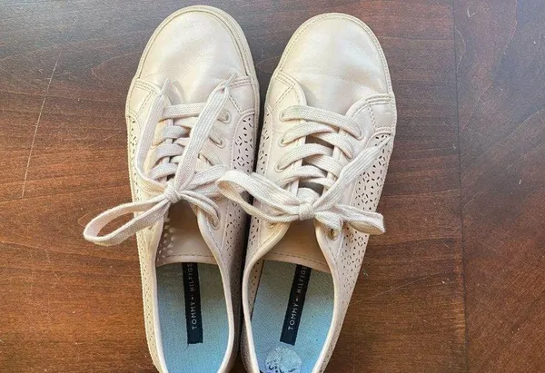 TOMMY HILFIGER Pink Perforated Leather Sneakers - size 8.5 - Image 5