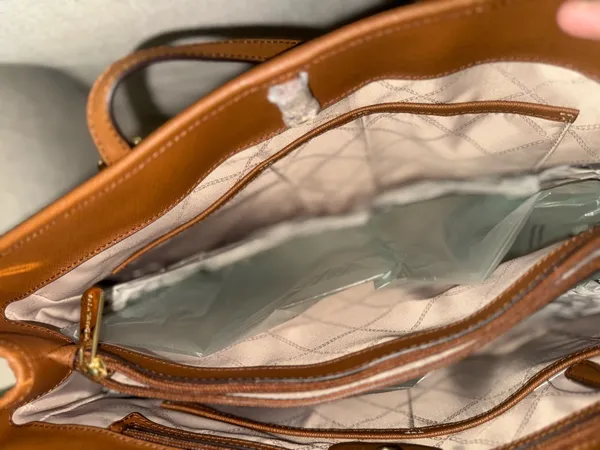 Michael Kors tote - Image 4