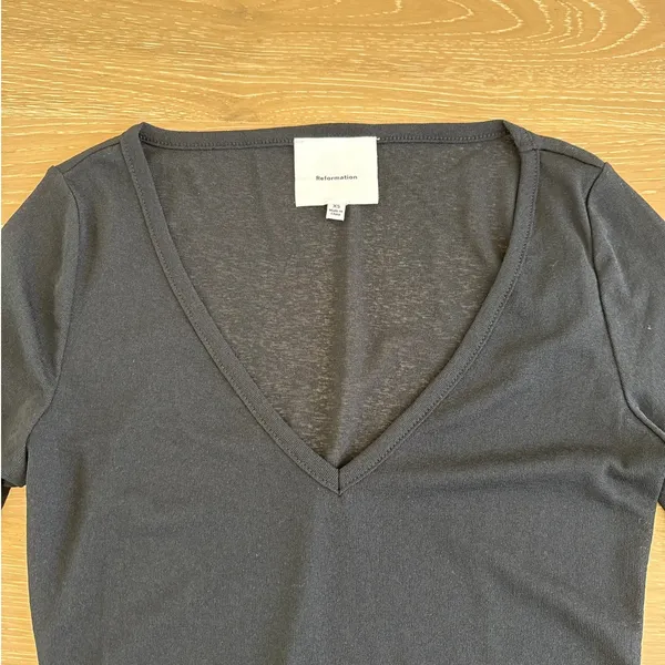 Reformation V Neck Knit Sweater Size XS Black - Image 2