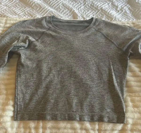 Lululemon Cropped Swiftly Tech Short Sleeve - Image 2