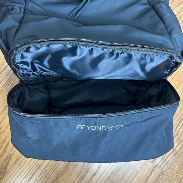 Beyond Yoga | Convertible Gym Bag Backpack Crossbody Bag - Image 10