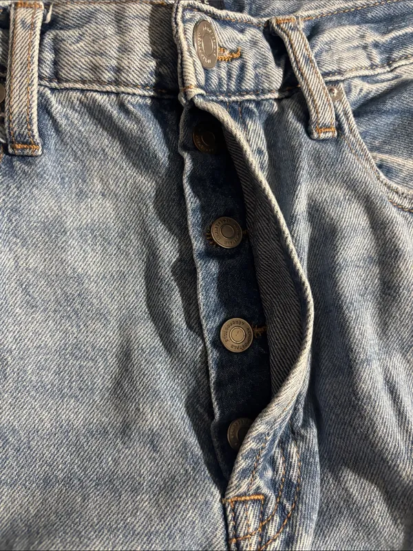 Aeropostale Jeans Low Rise Skater Straight Leg Light Wash Distressed Size 14 - Image 4
