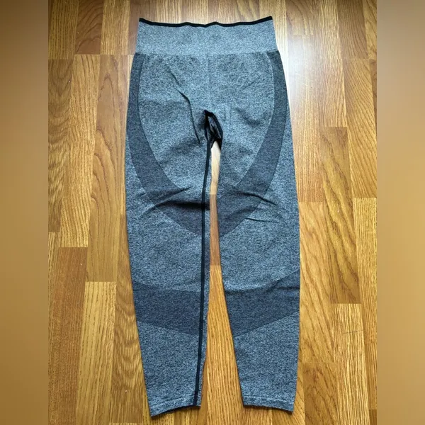 Victoria’s Secret pink seamless leggings - Image 4