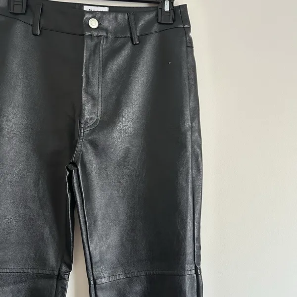 Princess‎ Polly Size 4 Women's Black Mid Rise Faux Leather Pants Straight leg - Image 3