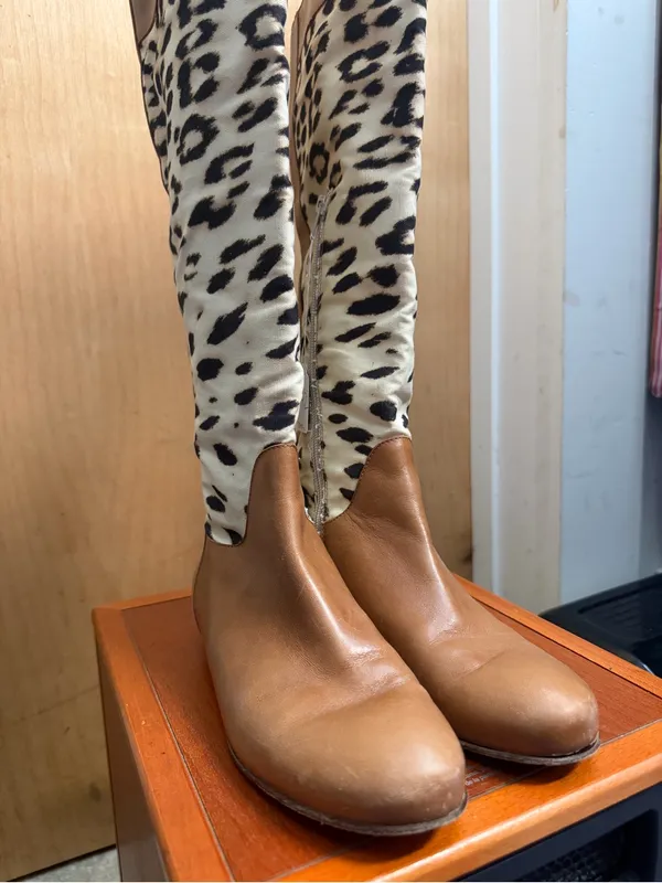 Vero Cuoio Women’s Brown Leather Leopard Print Knee High Boots. Size: 7.5 - Image 3