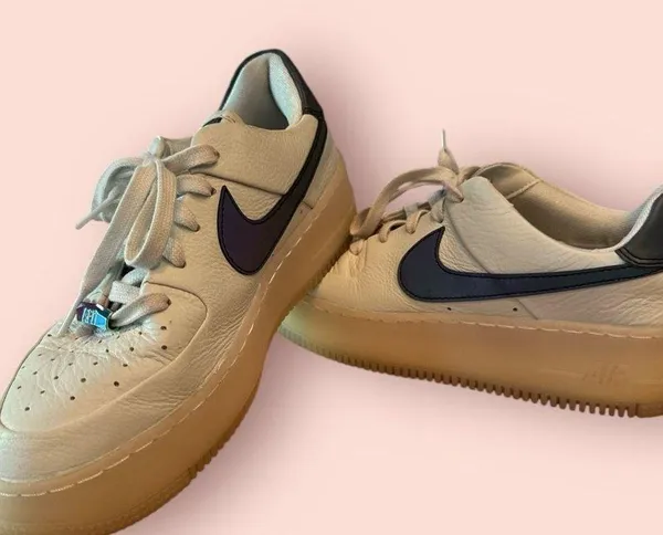 EUC Nike Air Force 1 Sage LX Low Spruce Aura Purple Sz 9 Women - Image 5