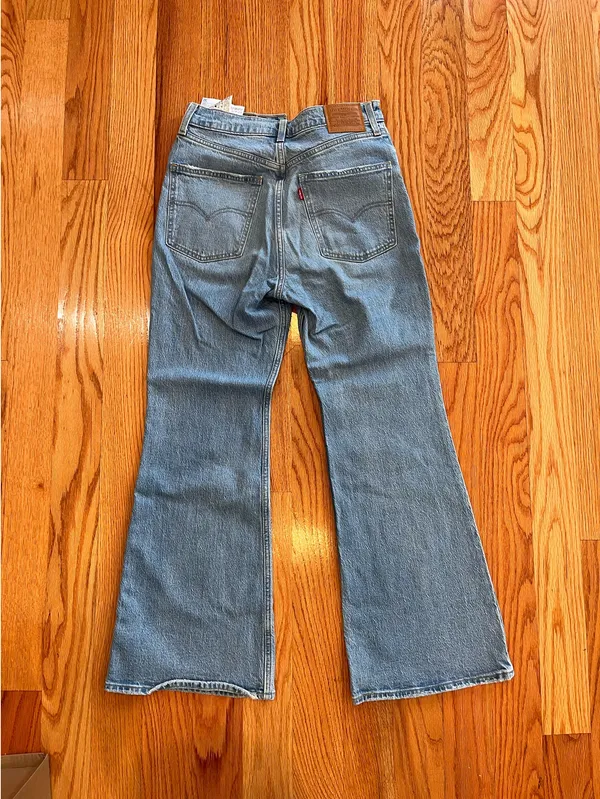 Levi’s 70s Flare Jeans High-Rise Women’s 28 - Image 2