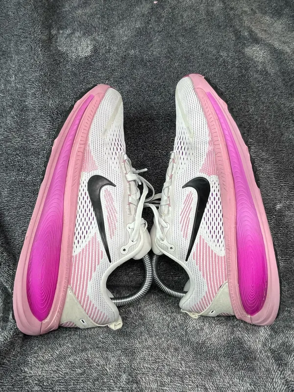Nike Air Zoom Vomero 18 Summit White Elemental Pink Women Size 9 Running Shoes HM6804-105 - Image 7