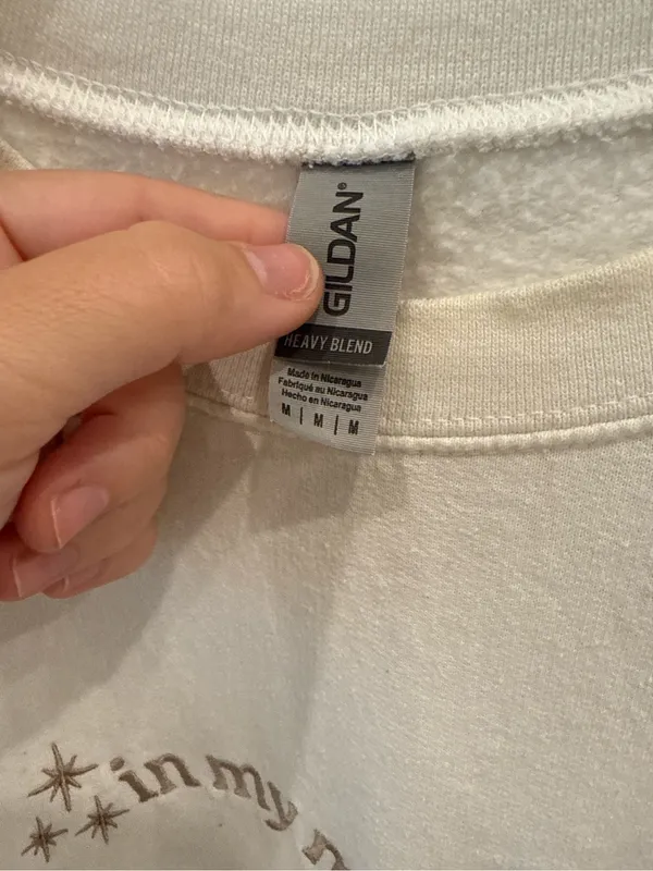 Gildan In My Mom Era Embroidered Sweatshirt Cream Medium - Image 4