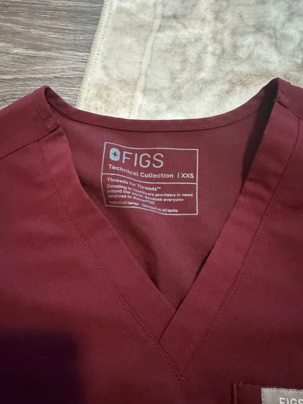FIGS Scrub Set - Image 3