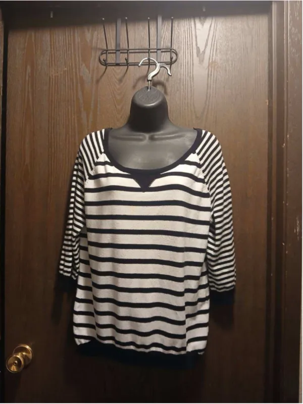 Pink Rose Black White Stripe Raglan Sweater Pullover Top Large (INV150) - Image 7