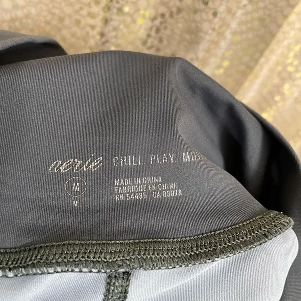 Aerie Chill Play Move Gray High Waisted Ankle Leggings Medium - Image 6