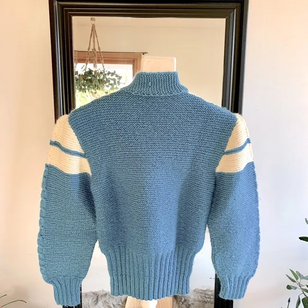 Vintage Ladies Blue & White Long Balloon Sleeve Handmade Sweater - Image 2
